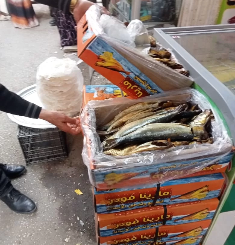 "أوسيم" في المقدمة.. ضبط ٦ أطنان رنجة وفسيخ فاسدة في 6 مناطق بالجيزة 19 - جريدة المساء