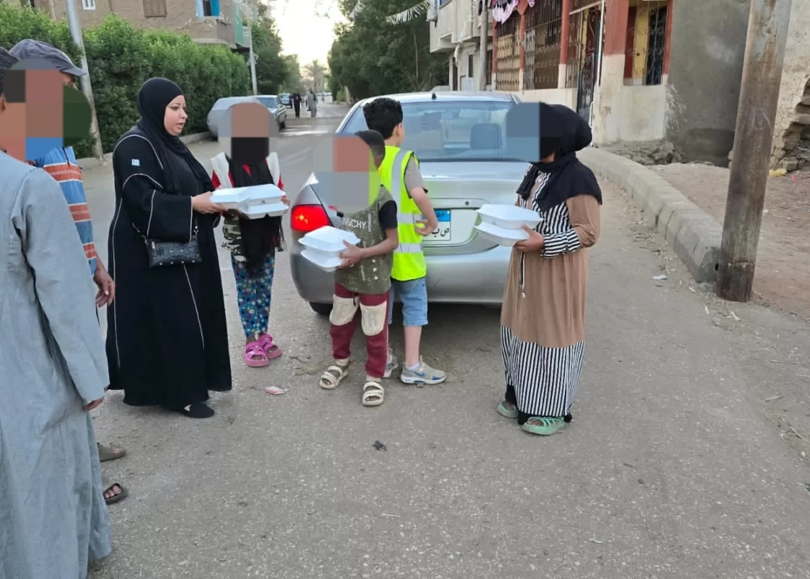 أمانة المرأة بحزب الشعب الجمهوري بقنا تواصل تنفيذ مبادرة "إفطار صائم" لدعم الأسر الأولى بالرعاية 27 - جريدة المساء