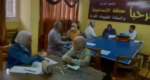 احتفاء بعيد الأم ..جامعة القناة تنظم قافلة طبية إلى قصر ضيافة كبار السن 21 - جريدة المساء