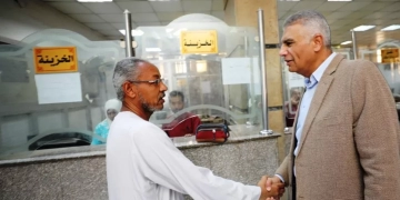 جولة مفاجئة .. الدكتور إسماعيل كمال يتابع منظومة العمل بالمركز التكنولوجى بمجلس مدينة أسوان 1 - جريدة المساء