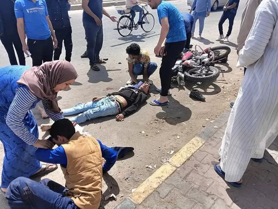 إصابة 4 أشخاص في حادث تصادم بين دراجتين ناريتين بالغردقة 18 - جريدة المساء إصابة 4 أشخاص في حادث تصادم بين دراجتين ناريتين بالغردقة 17 - جريدة المساء