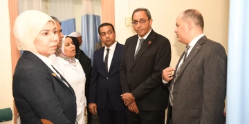 علي هامش الاحتفال بالعيد القومي .. محافظ قنا يفتتح وحدة العناية المركزة بمستشفى قفط التخصصي 1 - جريدة المساء