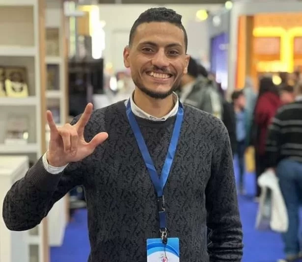 التدريب على لغة الإشارة