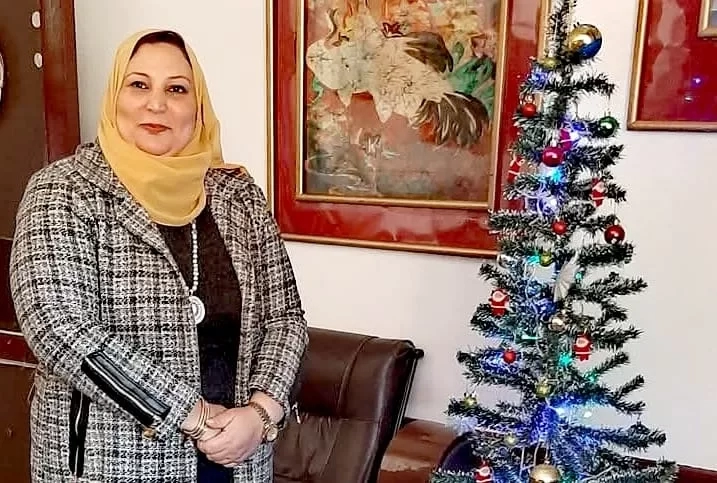 بعد فوزها ضمن الأمهات المثاليات على مستوى الجمهوريه الدكتوره سحر حسنى منصور مديره مجمع مدارس على عبدالشكور للغات بمدينه كفرالشيخ 16 - جريدة المساء