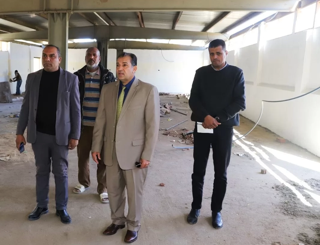رئيس جامعة جنوب الوادي يتابع العمل بمجمع الطلاب بالجامعة 19 - جريدة المساء