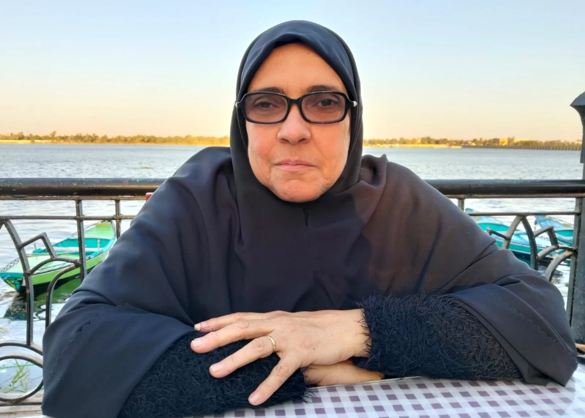 مريم محمد الطبيبة أم الطبيبات .. أرملة طبيب منذ 30 عاما .. كافحت لتربية بناتها ورحل عنها زوجها بمرض نادر 16 - جريدة المساء مريم محمد الطبيبة أم الطبيبات .. أرملة طبيب منذ 30 عاما .. كافحت لتربية بناتها ورحل عنها زوجها بمرض نادر 15 - جريدة المساء