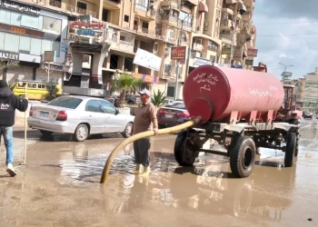 محافظ الدقهلية يتابع جهود التعامل الفوري مع سقوط الأمطار ومنع تجمعات المياه 30 - جريدة المساء
