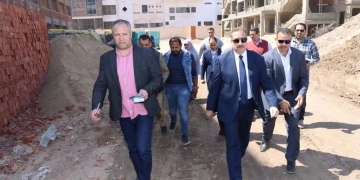 محافظ المنوفية يتفقد إنشاءات المدارس الجديدة بشرق وغرب شبين ومجمع البتانون.. و يشيد بمستوى الإنجاز وحجم الأعمال 1 - جريدة المساء