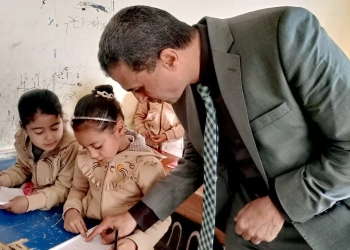 وكيل تعليم كفر الشيخ يتفقد المدارس ويستمع لآرائهم واقتراحاتهم حول العملية التعليمية 23 - جريدة المساء