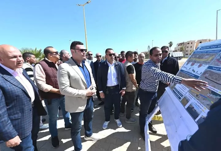 وزير الإسكان يتفقد أعمال إنشاء سور منطقة الشانزلزيه والبوغاز الرئيسي بمركز مارينا العلمين 19 - جريدة المساء