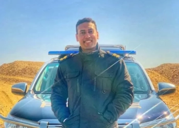 الآلاف يشيعون جثمان الشهيد محمود عبدالصبور إلى مثواه الأخير بمسقط رأسه في قنا 17 - جريدة المساء