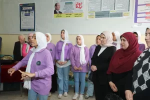 تخليداً لذكراهم الطيبة .. محافظ الشرقية يضع إكليلاً من الزهور على النصب التذكاري لشهداء مدرسة بحر البقر الإبتدائية 65 - جريدة المساء