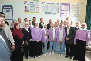 تخليداً لذكراهم الطيبة .. محافظ الشرقية يضع إكليلاً من الزهور على النصب التذكاري لشهداء مدرسة بحر البقر الإبتدائية 57 - جريدة المساء