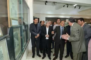 تخليداً لذكراهم الطيبة .. محافظ الشرقية يضع إكليلاً من الزهور على النصب التذكاري لشهداء مدرسة بحر البقر الإبتدائية 33 - جريدة المساء