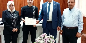 «جميعة» و «مدين» يكرمان محمود عبدالفتاح مدير المكتب الإعلامي بصحة الشرقية لتميزه وتعاونه المثمر 1 - جريدة المساء