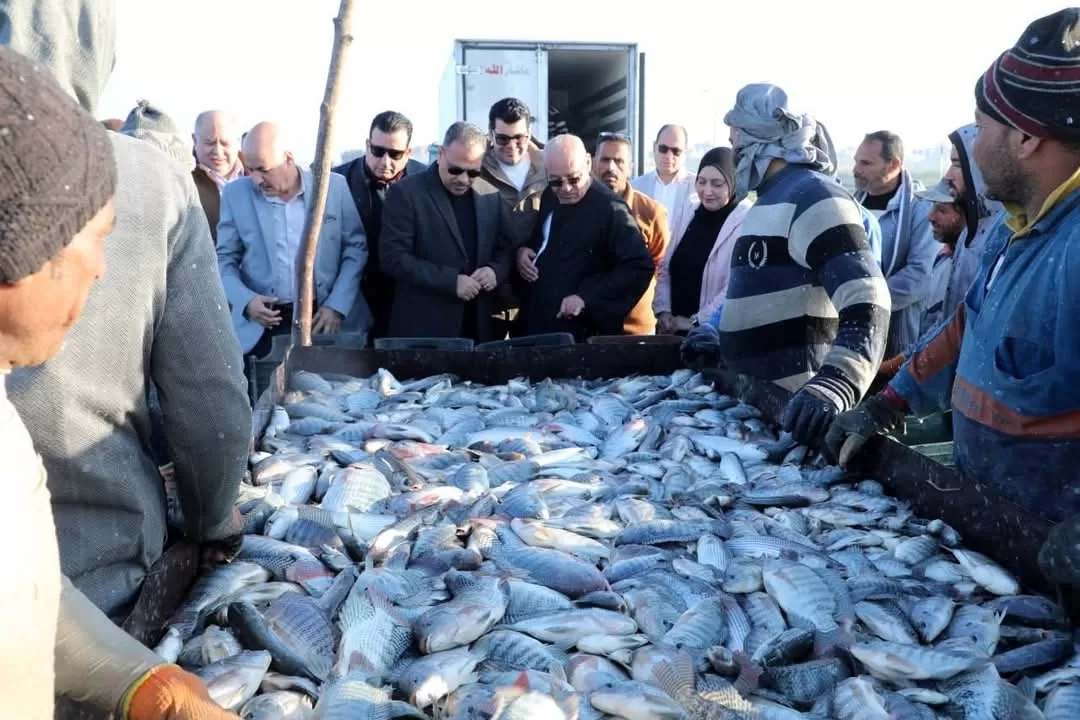 محافظ الشرقية يفتتح موسم صيد الأسماك بمزرعة العباسة بأبو حماد 19 - جريدة المساء