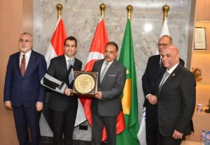 وزيرا العمل المصري والتركي ومحافظ الشرقية يزورون شركة تركية بمدينة العاشر من رمضان 29 - جريدة المساء