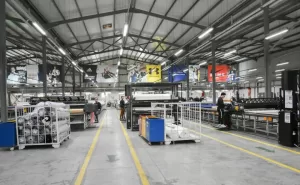 وزيرا العمل المصري والتركي ومحافظ الشرقية يزورون شركة تركية بمدينة العاشر من رمضان 27 - جريدة المساء