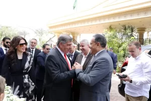 محافظ الشرقية يزور مجموعة مدارس الفؤاد الدولية للغات ويُتابع سير اليوم الدراسي بالفصول المدرسية ويشهد عروضاً فنية ورياضية 69 - جريدة المساء