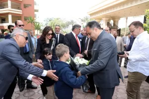 محافظ الشرقية يزور مجموعة مدارس الفؤاد الدولية للغات ويُتابع سير اليوم الدراسي بالفصول المدرسية ويشهد عروضاً فنية ورياضية 67 - جريدة المساء