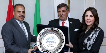 محافظ الشرقية يزور مجموعة مدارس الفؤاد الدولية للغات ويُتابع سير اليوم الدراسي بالفصول المدرسية ويشهد عروضاً فنية ورياضية 1 - جريدة المساء