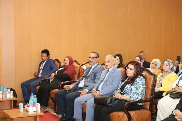 محافظ المنيا يزور مدرسة النيل المصرية الدولية ويشارك فى فاعليات مبادرة “معًا ضد السرطان” 26 - جريدة المساء