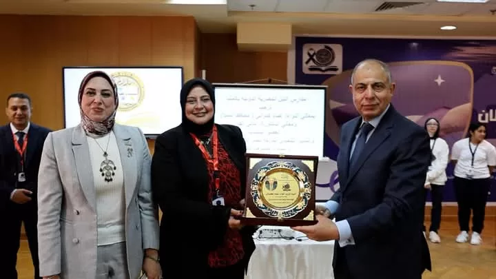 محافظ المنيا يزور مدرسة النيل المصرية الدولية ويشارك فى فاعليات مبادرة “معًا ضد السرطان” 42 - جريدة المساء