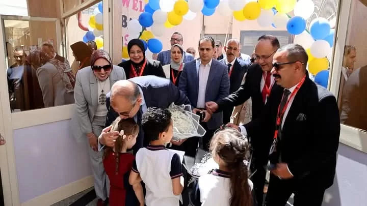 محافظ المنيا يزور مدرسة النيل المصرية الدولية ويشارك فى فاعليات مبادرة “معًا ضد السرطان” 36 - جريدة المساء
