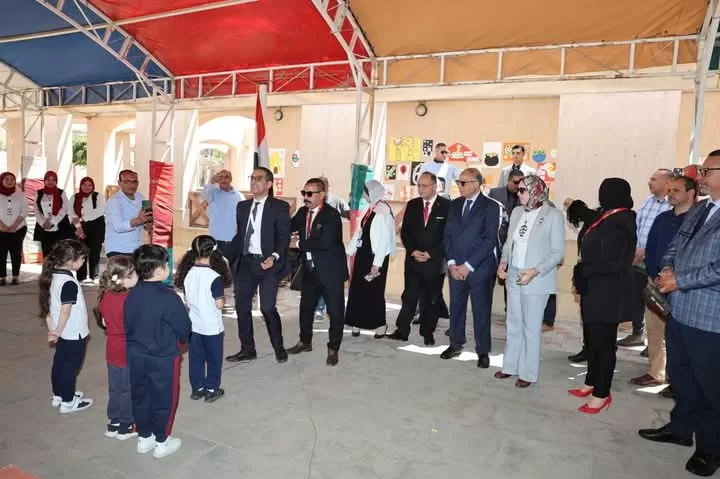 محافظ المنيا يزور مدرسة النيل المصرية الدولية ويشارك فى فاعليات مبادرة “معًا ضد السرطان” 44 - جريدة المساء