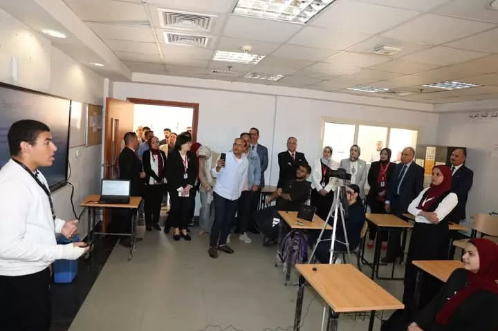 محافظ المنيا يزور مدرسة النيل المصرية الدولية ويشارك فى فاعليات مبادرة “معًا ضد السرطان” 64 - جريدة المساء