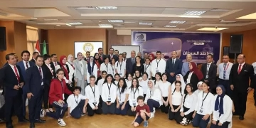 محافظ المنيا يزور مدرسة النيل المصرية الدولية ويشارك فى فاعليات مبادرة “معًا ضد السرطان” 1 - جريدة المساء