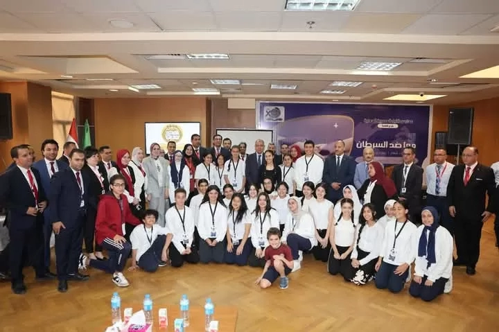 محافظ المنيا يزور مدرسة النيل المصرية الدولية ويشارك فى فاعليات مبادرة “معًا ضد السرطان” 18 - جريدة المساء