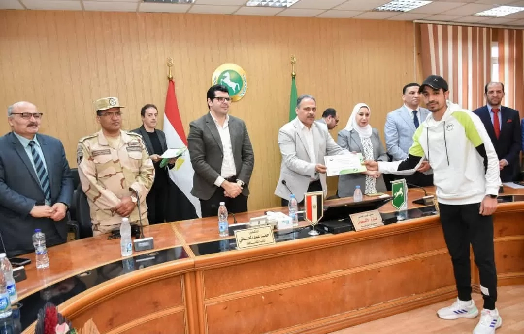 محافظ الشرقية يُكرم لاعبي فريق السلة "رجال" بنادي الشرقية لصعودهم لدوري الدرجة الأولي 15 - جريدة المساء