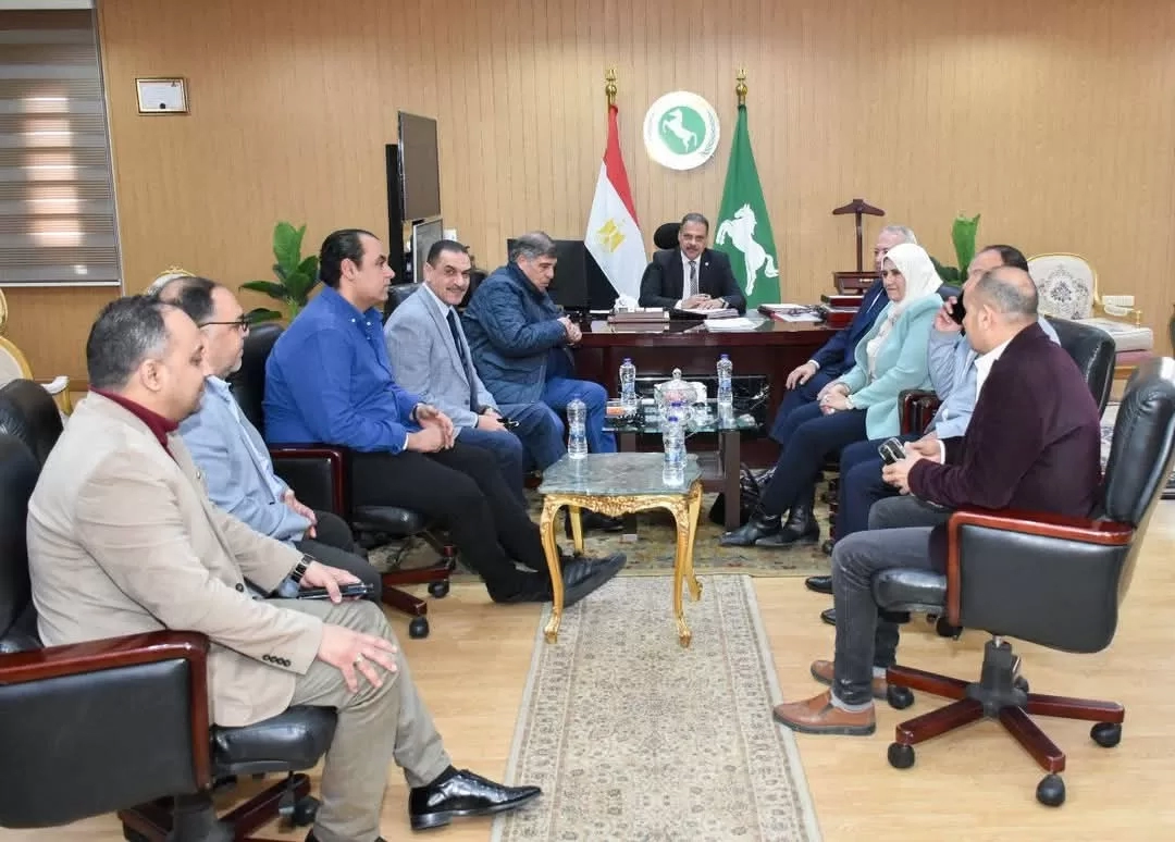 محافظ الشرقية يؤكد أن المحافظة بأجهزتها التنفيذية لاتألوا جهداً في تلبية إحتياجات المواطنين وتحقيق طموحاتهم 18 - جريدة المساء