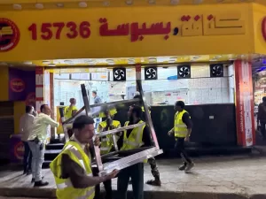 محافظة الجيزة تغلق وتشمع محال "ب لبن" و "كرم الشام" بشارع فيصل 25 - جريدة المساء