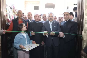 محافظ الشرقية يفتتح المسجد الكبير بكفر يوسف سلامه ويؤدي صلاة الجمعة بين جموع المصلين من أبناء القرية 22 - جريدة المساء