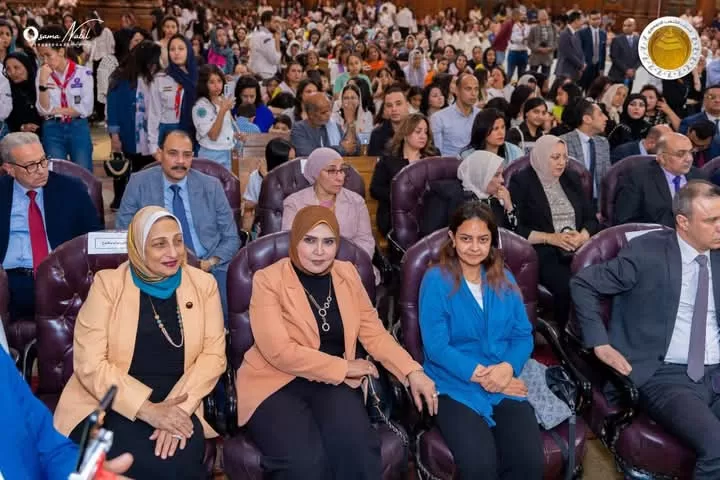 "الشعب الجمهوري" بالفيوم يزور كنيسة مار جرجس لتهنئة الإخوة الأقباط بعيد القيامة المجيد 25 - جريدة المساء