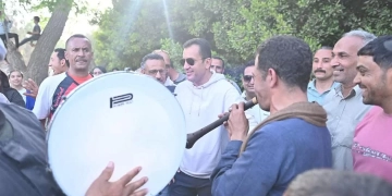 حديقة الكفراوي تتزين في شم النسيم.. ورئيس جهاز العاشر من رمضان يشارك الزوار أجواء الفرحة 1 - جريدة المساء