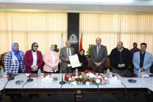 'أمهات من ذهب".. رئيس جامعة الزقازيق يُكرّم صانعات الأمل لعام 2025 21 - جريدة المساء