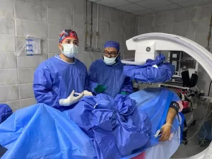 فى تدخل جراحى نادر لأول مرة بمستشفى الزقازيق العام ..إنقاذ حياة مريض بجلطة وريدية حادة 27 - جريدة المساء