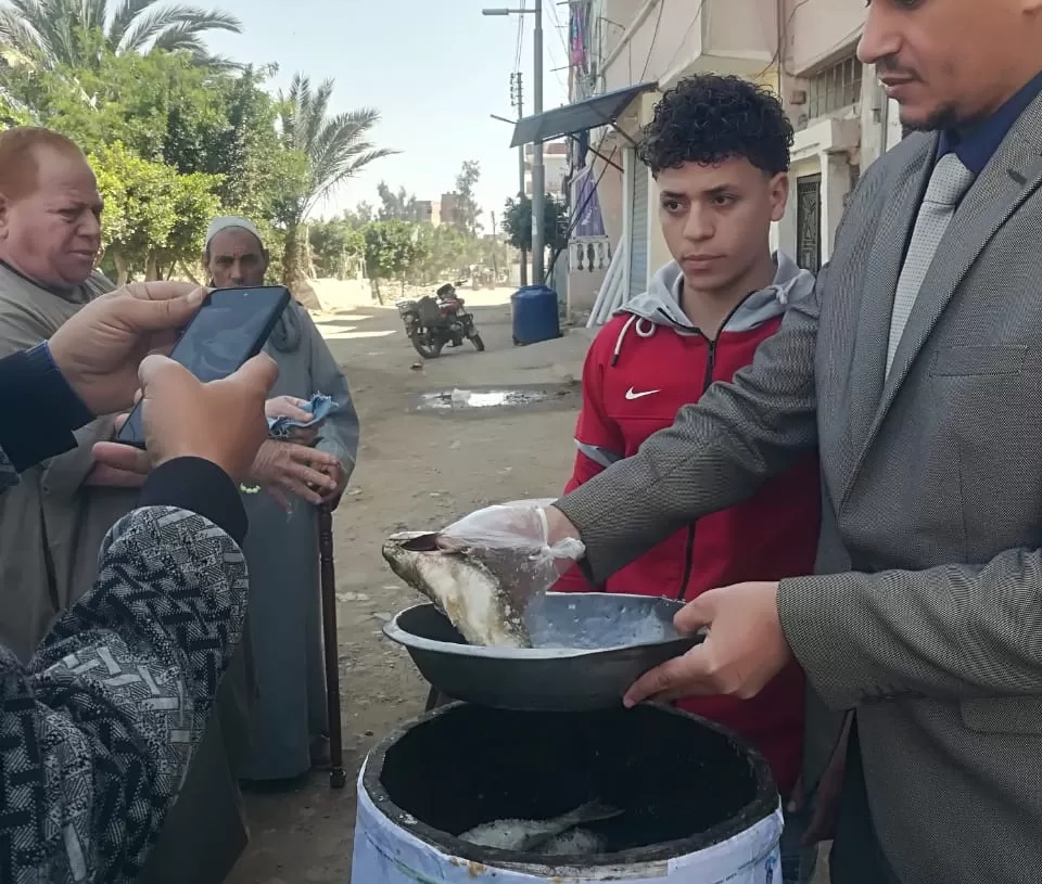 ضبط 350 كجم من الأسماك المملحة مجهولة المصدر 16 - جريدة المساء ضبط 350 كجم من الأسماك المملحة مجهولة المصدر 15 - جريدة المساء