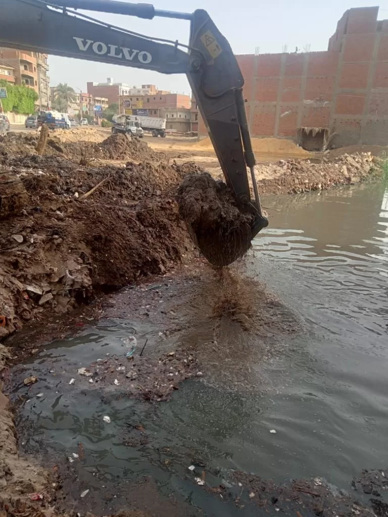 غرق المنازل والأراضي الزراعية في سنورس بسبب ارتفاع منسوب مياه مصرف غيط العلو 57 - جريدة المساء