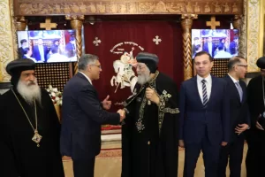 البابا تواضروس الثاني ومحافظ الجيزة يفتتحان مبني الخدمات بمطرانية الجيزة للأقباط الأرثوذكس 40 - جريدة المساء