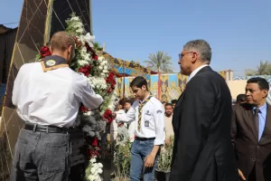 تمثال و٢١ اسما.. محافظ الجيزة يضع إكليلًا من الزهور على النُّصُب التذكاري لشهداء نزلة الشوبك- ما قصة العيد القومي لمحافظة الجيزة؟ 27 - جريدة المساء