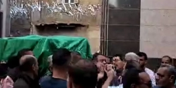 الآلاف يودعون مدير تعليم الباجور بالمنوفية.. وسط حالة من الحزن 2 - جريدة المساء الآلاف يودعون مدير تعليم الباجور بالمنوفية.. وسط حالة من الحزن 1 - جريدة المساء