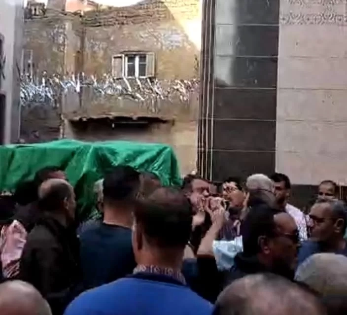 الآلاف يودعون مدير تعليم الباجور بالمنوفية.. وسط حالة من الحزن 20 - جريدة المساء الآلاف يودعون مدير تعليم الباجور بالمنوفية.. وسط حالة من الحزن 19 - جريدة المساء