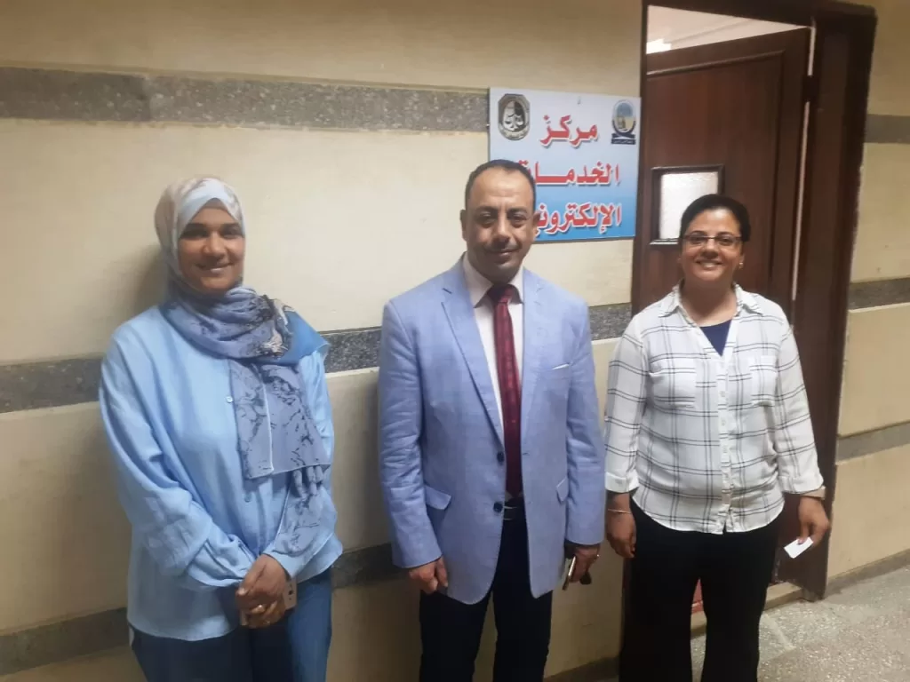 عميد كلية الحقوق بقنا يهنئ أعضاء هيئة التدريس والعاملين بعيد الفطر المبارك 33 - جريدة المساء