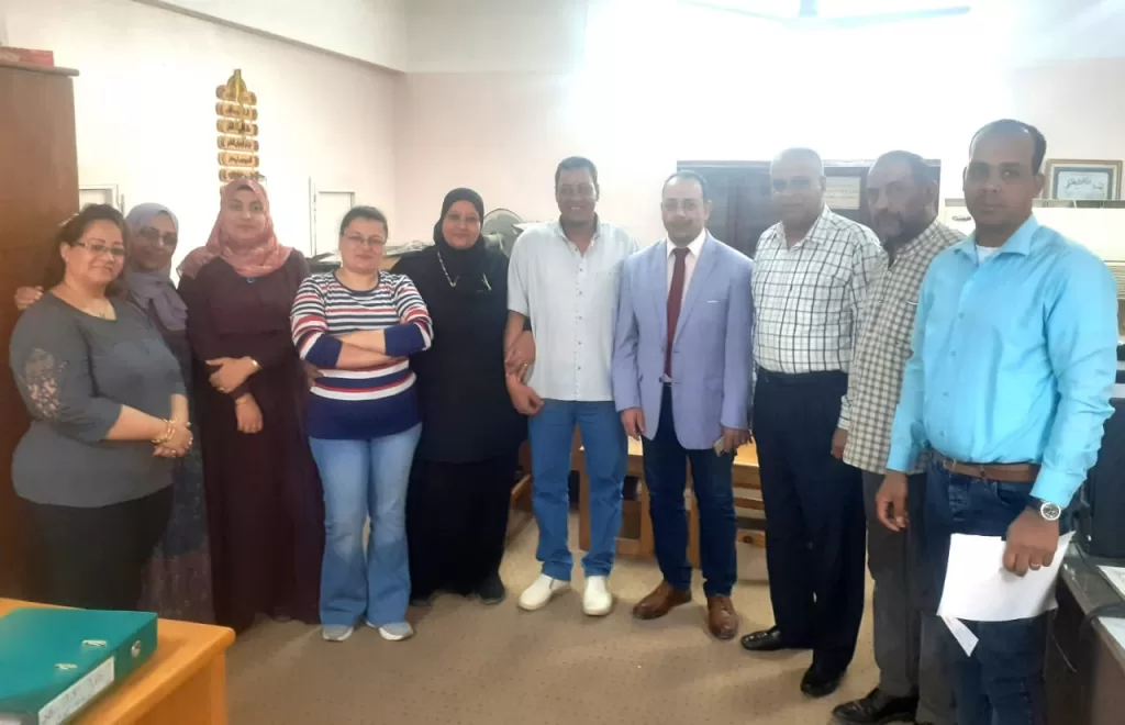 عميد كلية الحقوق بقنا يهنئ أعضاء هيئة التدريس والعاملين بعيد الفطر المبارك 43 - جريدة المساء