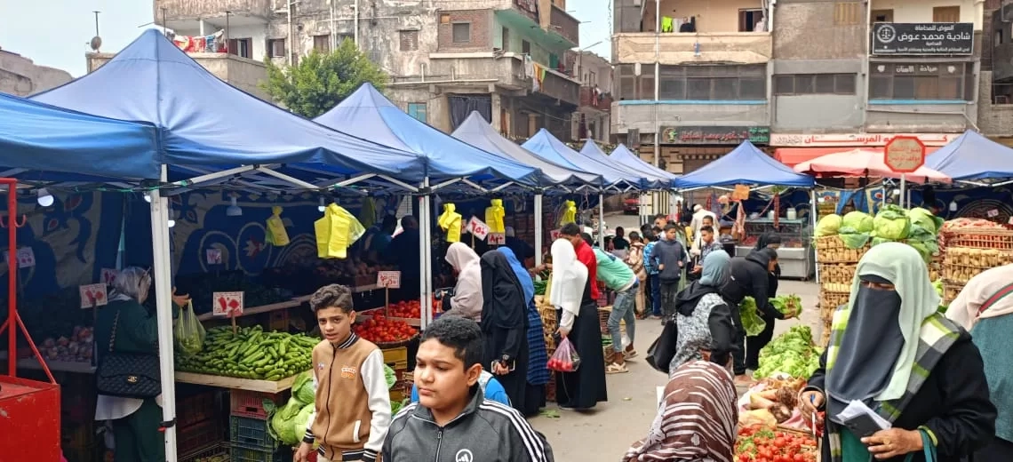 إطلاق سوق جديد لليوم الواحد بمنطقة العجمي في الإسكندرية لتوفير السلع بأسعار مخفضة 20 - جريدة المساء إطلاق سوق جديد لليوم الواحد بمنطقة العجمي في الإسكندرية لتوفير السلع بأسعار مخفضة 19 - جريدة المساء