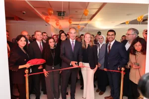 الدكتور/ عمرو طلعت وزير الاتصالات يفتتح مقر شركة IGT Solutions العالمية الرائدة فى مجال خدمات التعهيد فى المنطقة التكنولوجية بالمعادى 23 - جريدة المساء